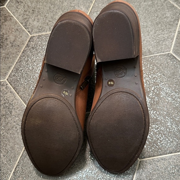 Lucky Brand  9M/40 Tan Zip Boots - Picture 7 of 8